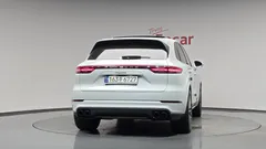 2022 Porsche Cayenne 3.0 PLATINUM EDITION — фото 4