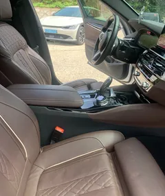 2023 BMW 5-Series 530i xDrive M Sport Package — фото 10