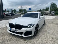 2023 BMW 5-Series 530i xDrive M Sport Package — фото 11