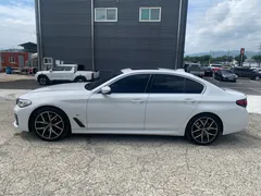 2023 BMW 5-Series 530i xDrive M Sport Package — фото 19