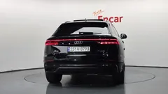 2023 Audi Q8 55 TFSI Quattro Premium — фото 4