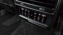 2023 Audi Q8 55 TFSI Quattro Premium — фото 19