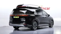 2023 Kia Carnival Gasoline 4-Seater Hi-Limousine — фото 2