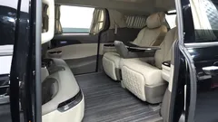 2023 Kia Carnival Gasoline 4-Seater Hi-Limousine — фото 15