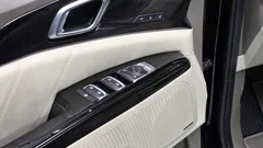 2023 Kia Carnival Gasoline 4-Seater Hi-Limousine — фото 20