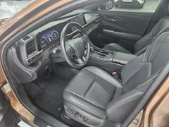 2023 Toyota Crown 2.5 4WD Hybrid, коричневый — фото 9