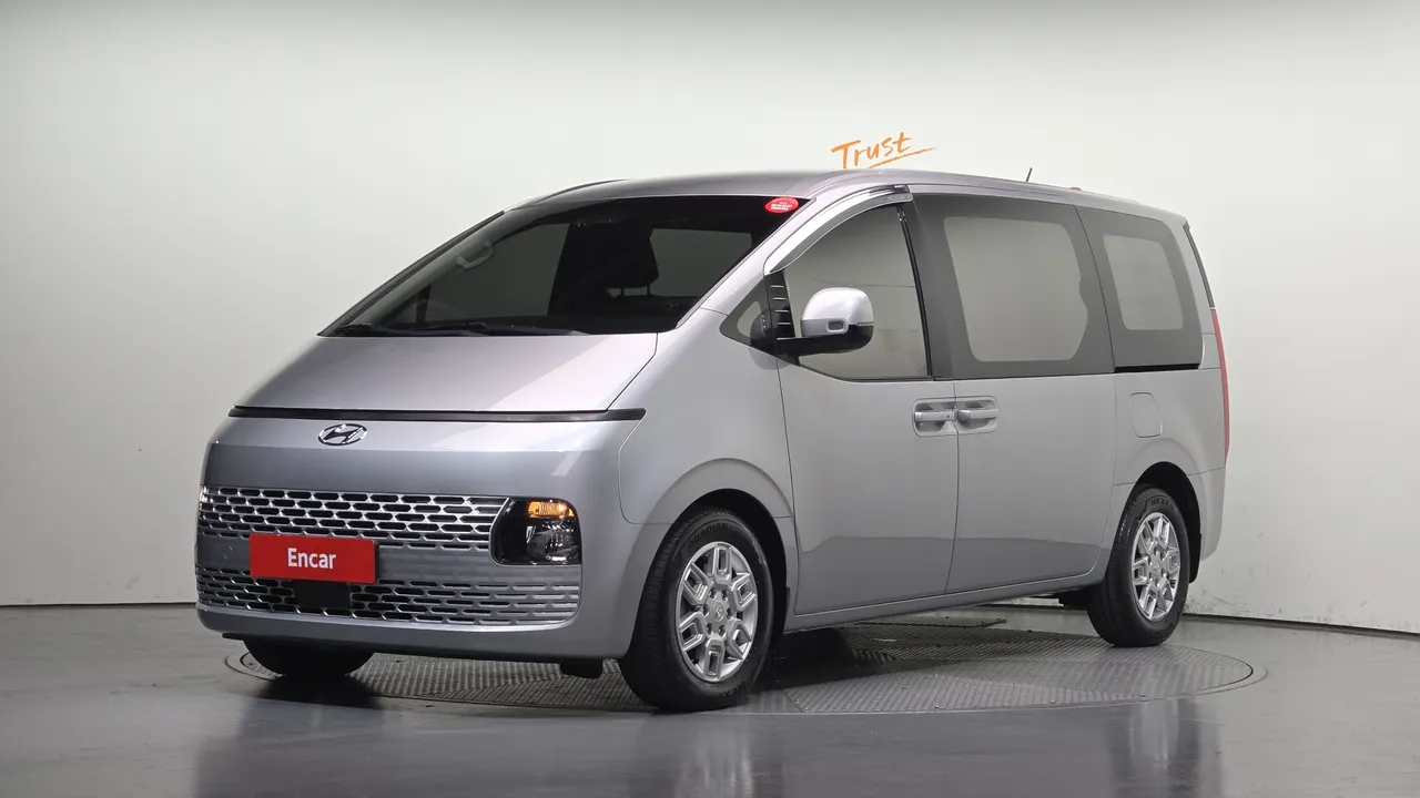 2023 Hyundai Staria Cargo 5-Seater