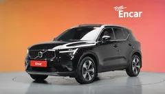 2023 Volvo XC40 B4 Ultimate Bright — фото 1