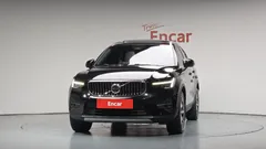 2023 Volvo XC40 B4 Ultimate Bright — фото 3