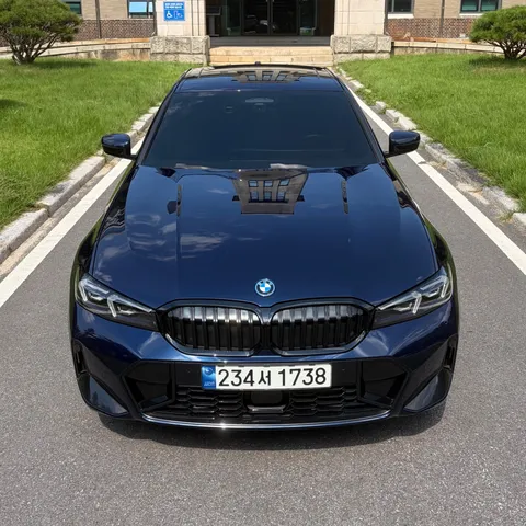 2023 BMW 3-Series 330e M Sport Pro FIrst Edition