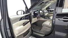 2023 Kia Carnival Diesel 9-Seater Hi-Limousine — фото 10