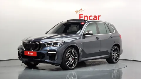 2022 BMW X5 M50i
