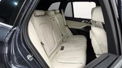 2022 BMW X5 M50i — фото 11