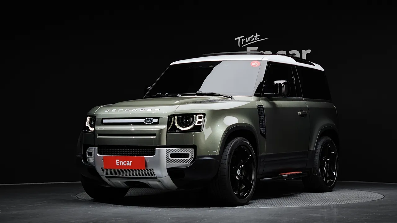 2022 Land Rover Defender 90 D250 SE