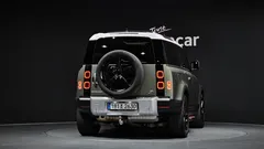 2022 Land Rover Defender 90 D250 SE — фото 4