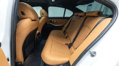2023 BMW 3-Series 320i M Sport — фото 9