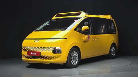 2023 Hyundai Staria L3.5  Kinder Safety Car