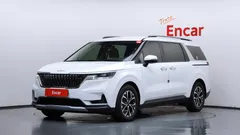 2023 Kia Carnival Diesel 9-Seater Prestige — фото 1