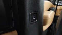 2023 Kia Carnival Diesel 9-Seater Prestige — фото 19