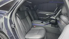 2021 Audi A8 60 TFSI Quattro LWB, синий — фото 11