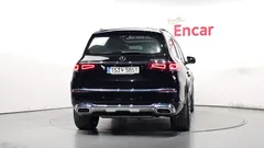 2023 Mercedes-Benz GLS-Class Maybach GLS600 4MATIC — фото 4