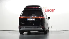 2023 Kia Carnival Gasoline 9-Seater Hi-Limousine — фото 4