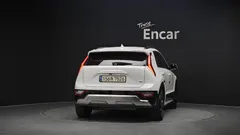 2023 Kia Niro Prestige — фото 4