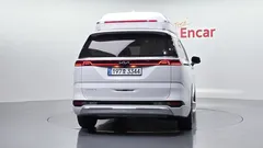 2023 Kia Carnival Gasoline 9-Seater Hi-Limousine — фото 4