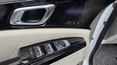 2023 Kia Carnival Gasoline 9-Seater Hi-Limousine — фото 18
