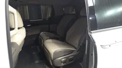 2022 Kia Carnival Gasoline 7-Seater Hi-Limousine — фото 12