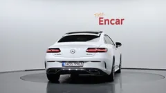 2022 Mercedes-Benz E-Class E300d 4MATIC Coupe — фото 4
