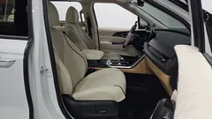 2023 Kia Carnival Diesel 9-Seater Hi-Limousine(Special Vehicle) — фото 10