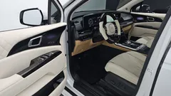 2023 Kia Carnival Diesel 9-Seater Hi-Limousine(Special Vehicle) — фото 15