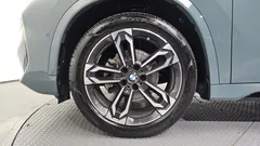 2024 BMW X1 xDrive 20i M Sport, светло-серебристый — фото 5