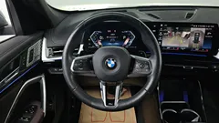 2024 BMW X1 xDrive 20i M Sport, светло-серебристый — фото 15