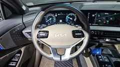 2023 Kia K8 Signature — фото 13