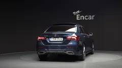 2022 Mercedes-Benz A-Class A250 4MATIC Sedan — фото 4