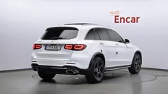2022 Mercedes-Benz GLC-Class GLC300 4MATIC — фото 2