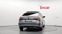 2021 Volkswagen Jetta 1.4 TSI Prestige, серо-серебристый — фото 4