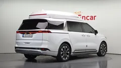 2023 Kia Carnival Gasoline 9-Seater Hi-Limousine — фото 2