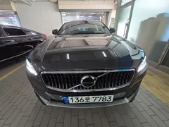 2022 Volvo V90 B5 Pro AWD, серый — фото 2