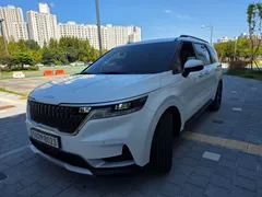 2023 Kia Carnival Diesel 9-Seater Prestige — фото 2