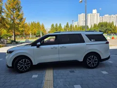 2023 Kia Carnival Diesel 9-Seater Prestige — фото 3