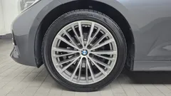 2022 BMW 3-Series 320d xDrive Luxury — фото 5
