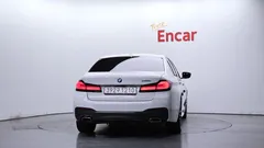 2023 BMW 5-Series 520i M Sport — фото 4