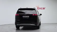 2023 Kia Carnival Diesel 9-Seater Prestige — фото 4