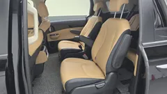 2023 Kia Carnival Diesel 9-Seater Prestige — фото 12