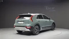 2024 Kia Niro Prestige — фото 2