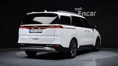 2023 Kia Carnival Diesel 9-Seater Noblesse — фото 2