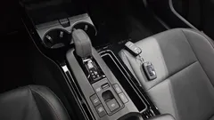 2024 Toyota Prius 2.0 PHEV XSE, жёлтый — фото 9
